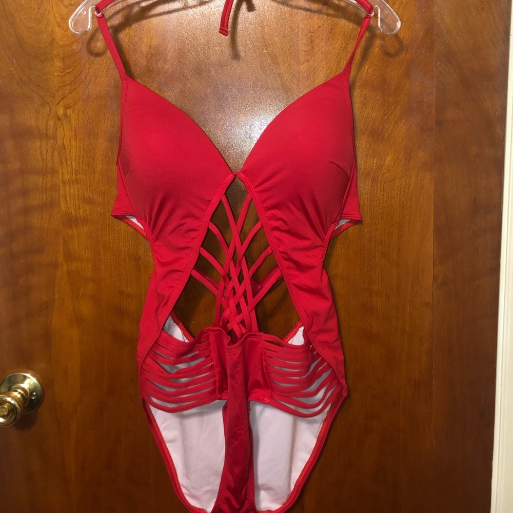 ❌FINAL SALE Brand new never worn OUO red monokini.